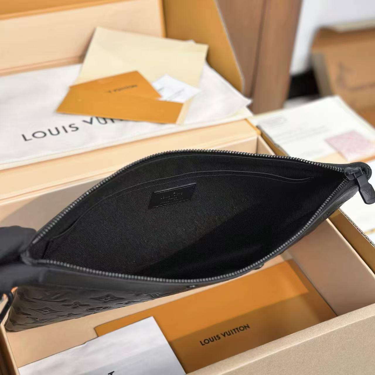 LV Pochette To-Go (HIGH-END GRADE)
