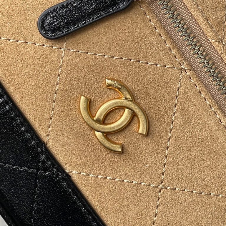 Ch**el Vanity with Chain(HIGH-END GRADE)