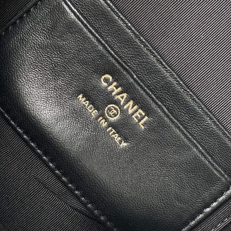 Ch**el Vanity with Chain(HIGH-END GRADE)